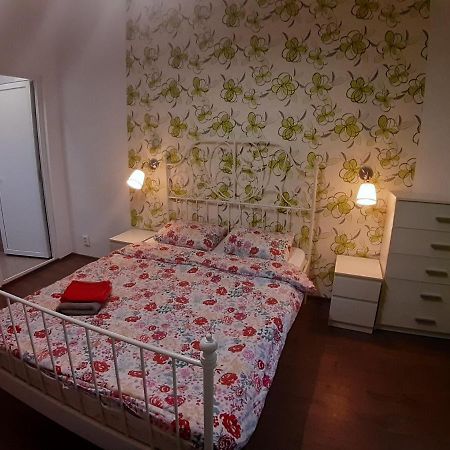 Romantic Calm Apartments Piata Universitate Bucareste Exterior foto