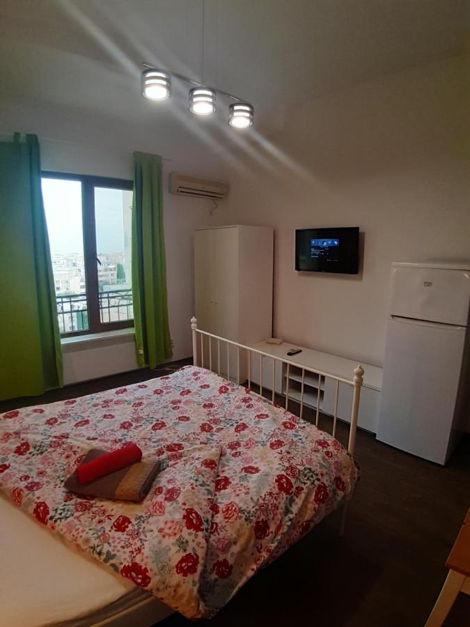 Romantic Calm Apartments Piata Universitate Bucareste Exterior foto